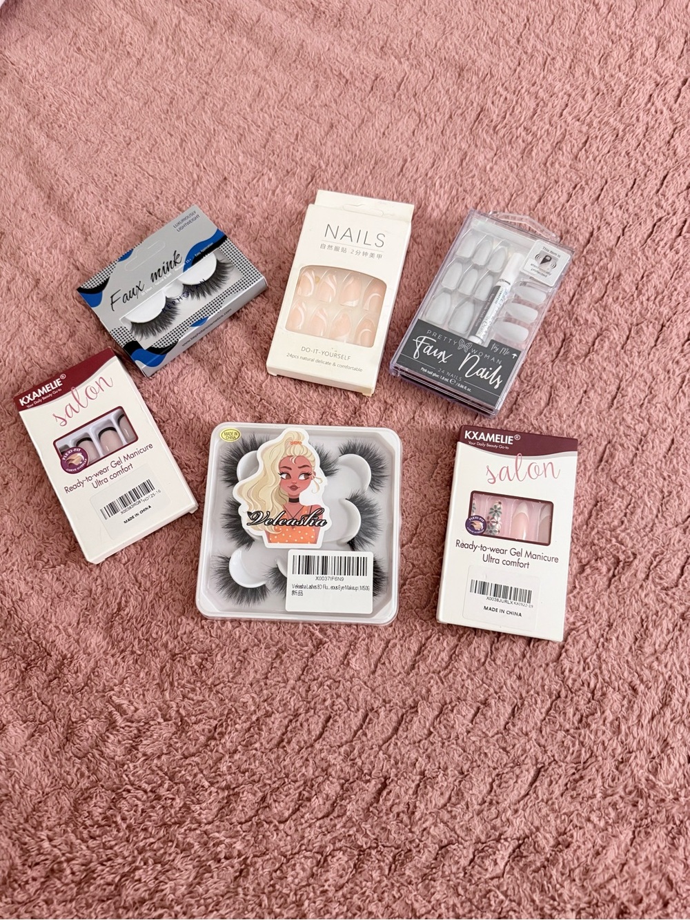 Assorted False Eyelashes and Press-On Nails Set - Pink